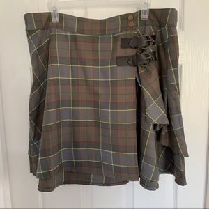 Women’s high wasted plaid pleated mini skirt